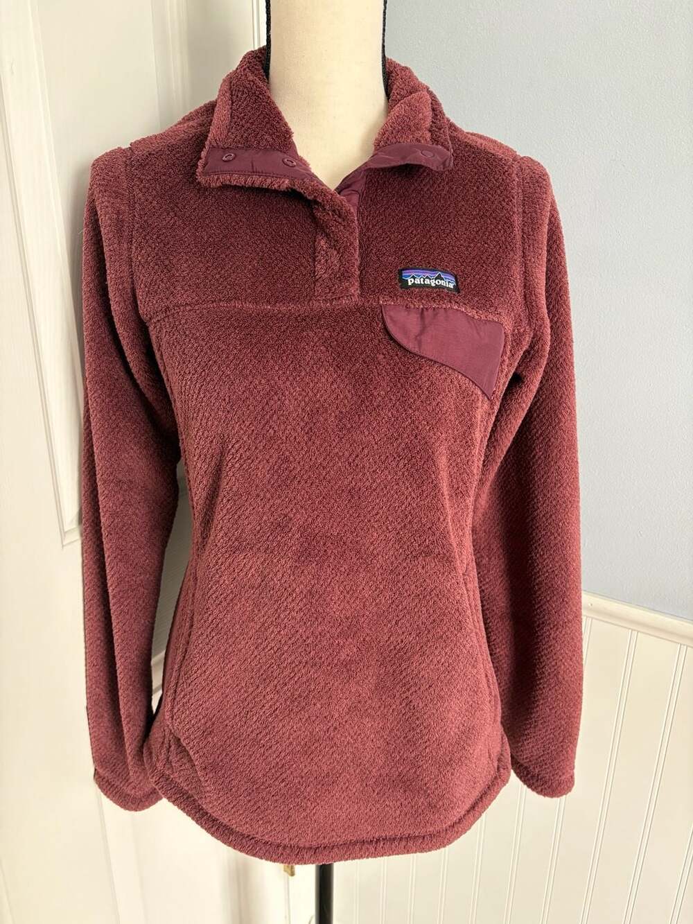 Patagonia Women's Re-Tool Snap-T Fleece Pullover in Burgundy